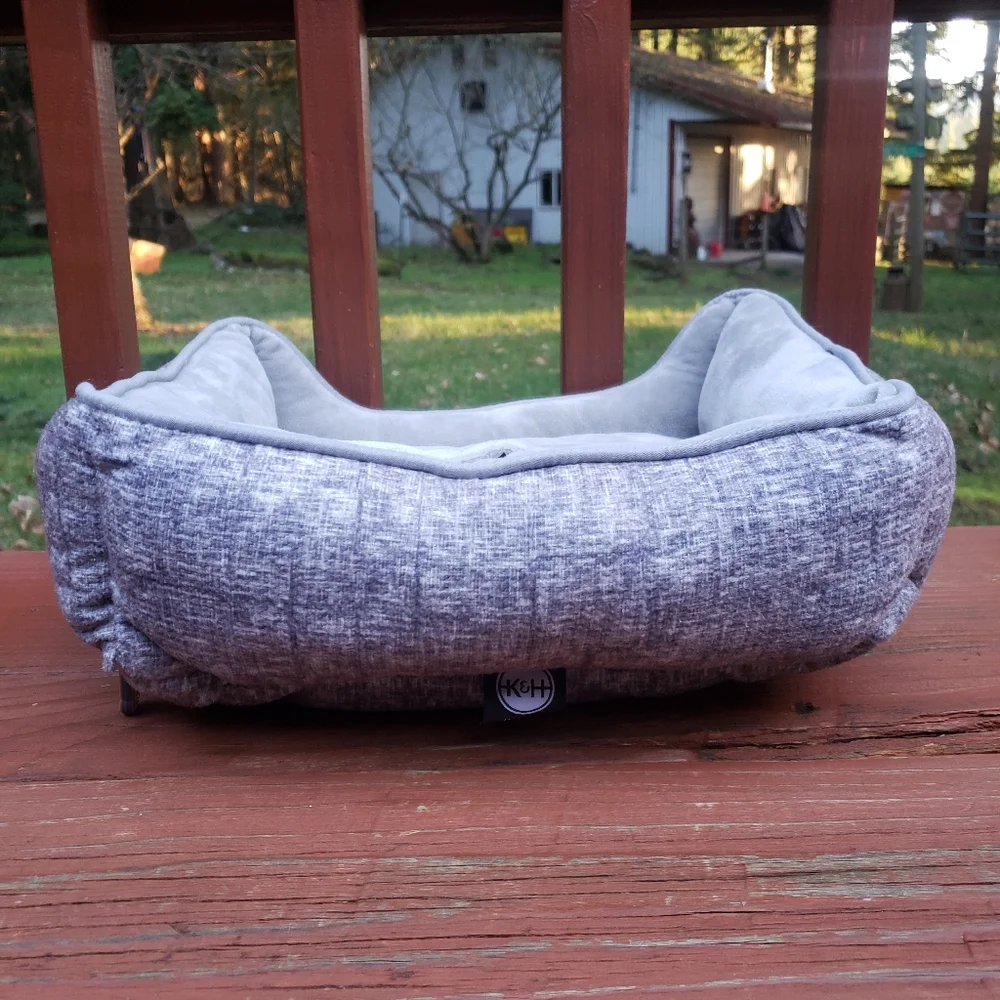 K&H Mother's Heartbeat Heated Puppy/Cat Pet Bed [SMALL]